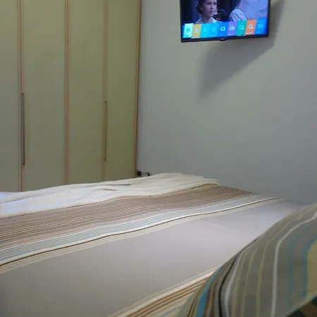 Alice's Apartman Cernobbio